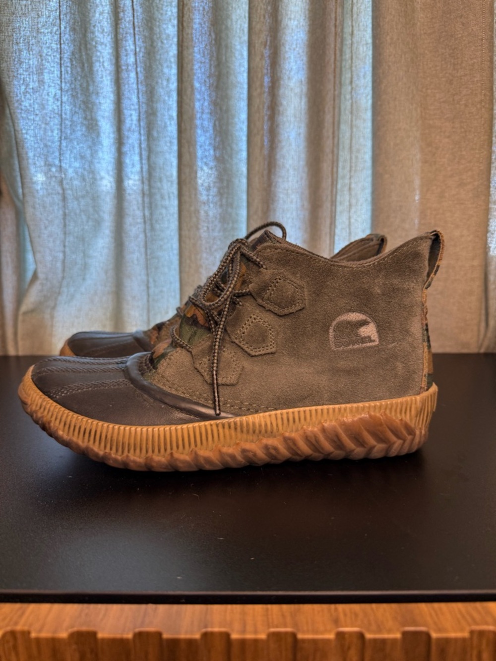 SOREL Out N About Plus Green Camo Waterproof Alpine Tundra Booties Sz 8